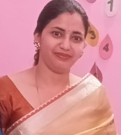  Gayatri Yadav